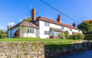 7, Hilltop, Cemetery Lane, Petworth GU28 9AQ
