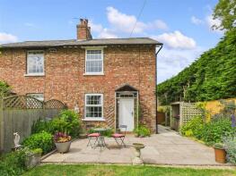 Loups Cottage, Bossall YO60 7NT