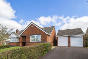 12, Kings Meadow Drive, Winkleigh EX19 8HD