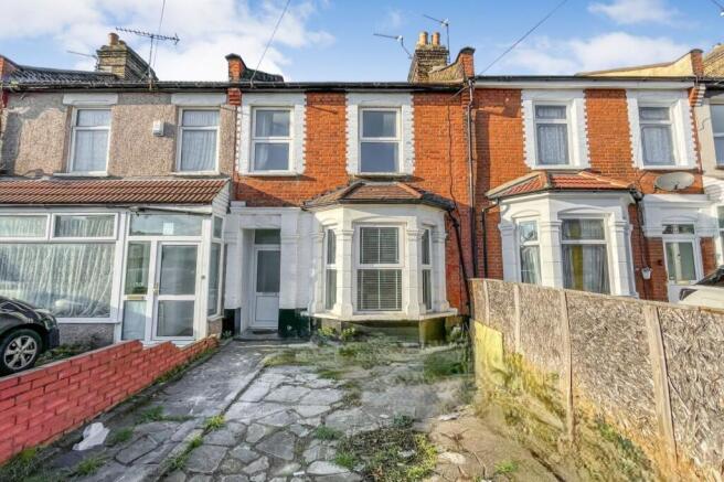 5 bed terraced house for sale Empress Avenue, Ilf