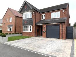 16, Devereux Gardens, Great Haywood, Stafford ST18 0WY