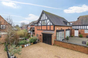 11, Mount Tabor Stables, Leighton Road, Aylesbury HP22 4EW