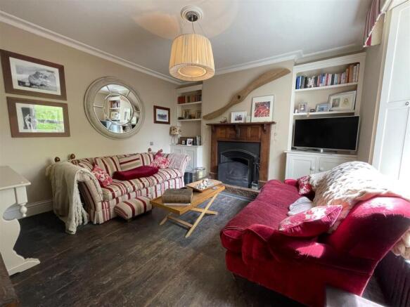 sitting room 2.jpeg