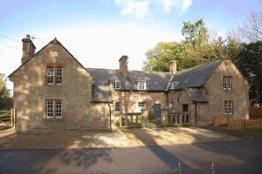 10, The Square, U1068 Road To St Peters Church, Alnwick NE66 5NH