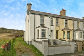 10, Victoria Terrace, High Street, Caernarfon LL55 3LT