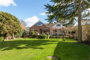 Copper Beeches, Pheasants Hill, Henley-on-thames RG9 6SN