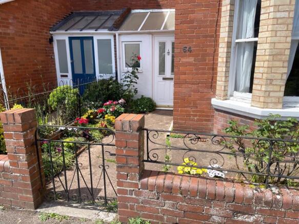 Garden Frontage