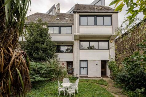 Ferry Street, Isle of Dogs, London, E14