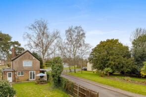 138, Lee Street, Horley RH6 8HE