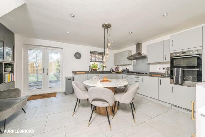 Kitchen/Dining Room
