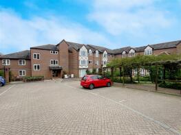 43, Davis Court, Marlborough Road, St. Albans AL1 3XU