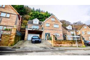 18, The Glade, Blackwood NP12 2HB