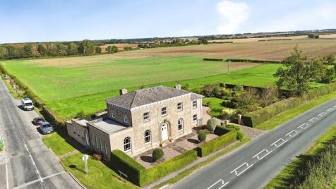Main Road, Sproatley, HU11 4GB