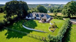 Ty Bach Farm, Folly Lane, Pontypool NP4 8RB