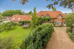 Stable Cottage, Thame Road, Aylesbury HP18 9LT