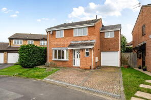 15, Locking Close, Melksham SN12 6XR
