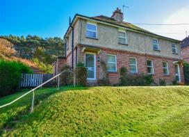 5, Eatenden Lane, Robertsbridge TN32 5LT