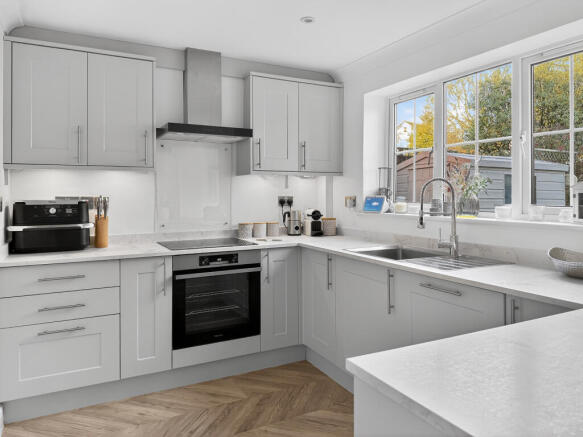 Modern Fitted Kitchen