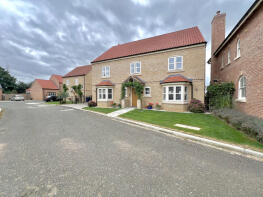 8, Minuet Paddocks, Peterborough PE7 2DQ