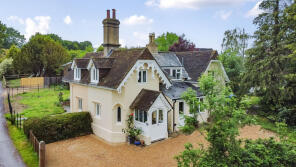 1, Bineham Lodge, East Grinstead Road, Lewes BN8 4DD