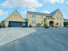Ty Gwyn, Wellfield Road, Abergwili, Carmarthen SA31 2JQ