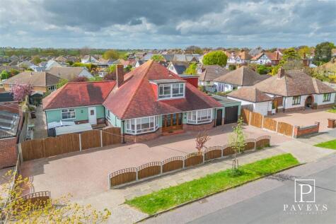 Upper Third Avenue, Frinton-On-Sea