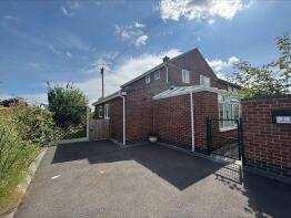 2, Warren Avenue, Lostock Gralam, Northwich CW9 7QS