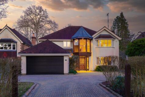 Wiltshire Avenue, Crowthorne, RG45