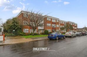 21, Petands Court, Randall Drive, Hornchurch RM12 6QT