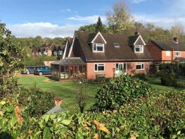 Round Oaks, Enborne Row, Wash Water, Newbury RG20 0LX