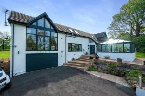 Bonnie House, Moor Lane, Clitheroe BB7 9DG