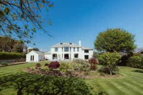 Crossways, Tredenham Road, Truro TR2 5AW