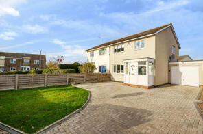 65, Birchwood, Bishop's Stortford CM23 5QL