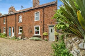 8, Melinda Cottages, High Street, Cromer NR27 9NS