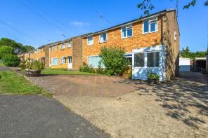 16, Meadow Rise, Towcester NN12 8AP
