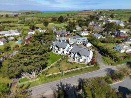 1, Tewedh Place, Rock, Wadebridge PL27 6FY