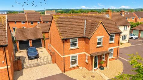 Merton Drive, Exceptional Executive Home