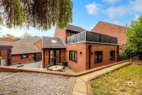 Oaks Farm Drive, Darton, Barnsley, S75