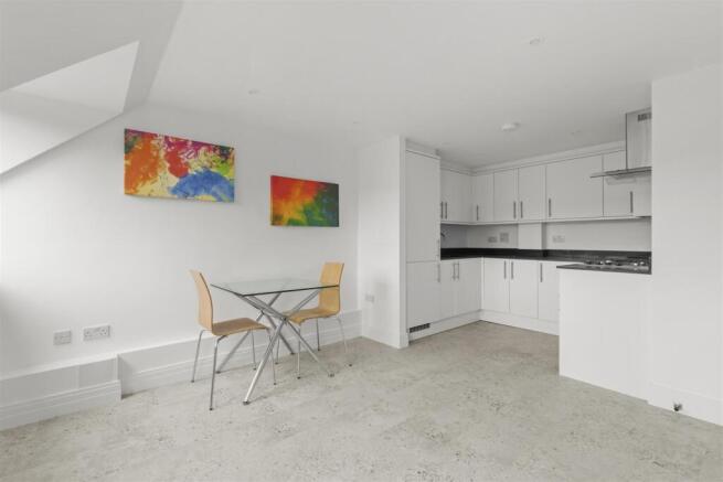 14 Clement Court, St. Marks Close, HP13 6HQ-2.jpg