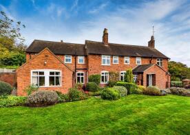 8, School Road, Himley DY3 4LG