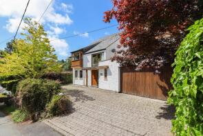 Castle Edge, St Quentins Hill, Llanblethian, Cowbridge CF71 7JT