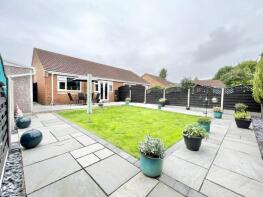 7, Stapes Garth, Louth LN11 7FD