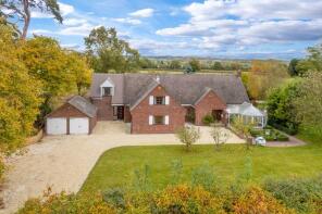 Griffins Rise, Gooms Hill, Worcester WR7 4LT