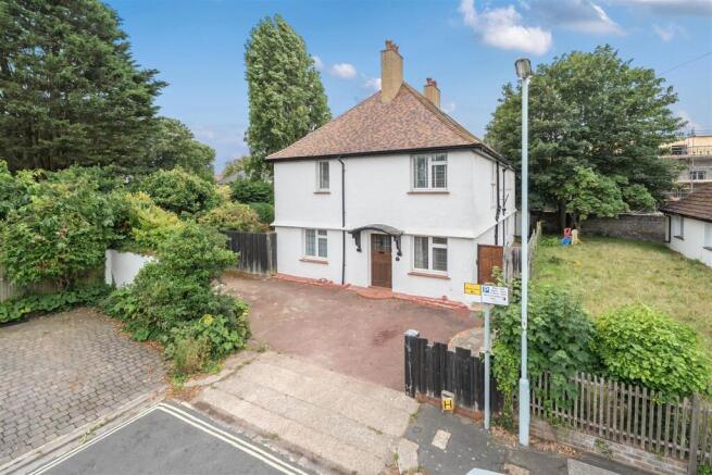 For Sale by Aspire Residential | Abbotts Close