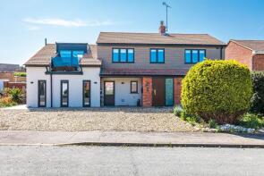 9, Smugglers Close, Old Hunstanton PE36 6JU