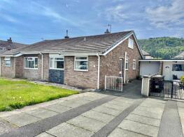 31, Llwyn Brith, Llanrwst LL26 0HH