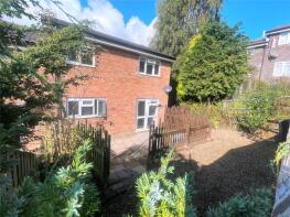 28, Queen Elizabeth Road, Launceston PL15 8EZ