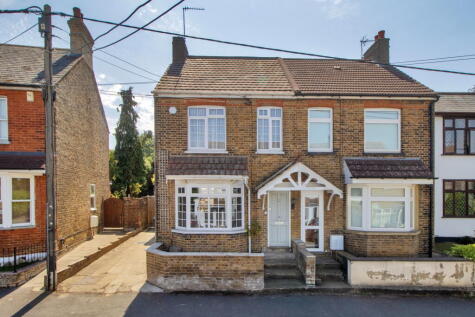 Kent Road, Longfield, Kent, DA3 7QR