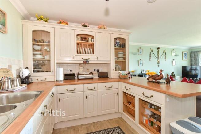 Kitchen/ Living Room
