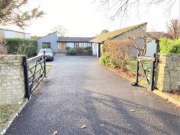 8 The Chase, West Acre, Llantwit Major CF61 2XQ
